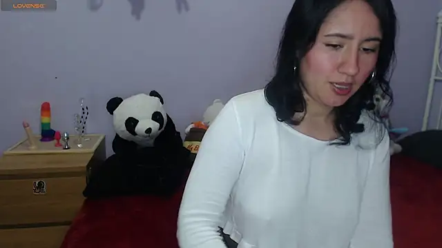 Snapshot of Megan_hotwife_ chatting on 12/15/25, 09:26 Megan hotwife online show from 12/15/25, 09:26