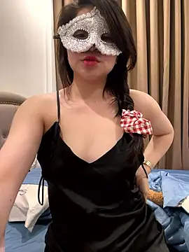 Queen-of-Love online show from 01/11/26, 05:42