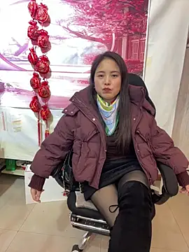 Snapshot of tianwei2567 chatting on 11/28/25, 02:34 tianwei2567 online show from 11/28/25, 02:34