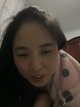 Snapshot of tianwei2567 chatting on 11/23/25, 04:17 tianwei2567 online show from 11/23/25, 04:17