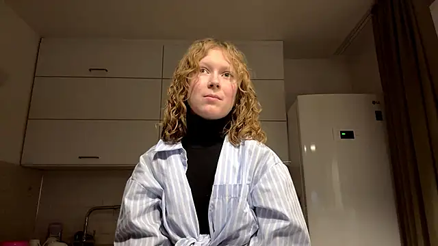 ElfriedaZwack online show from 11/28/25, 04:40