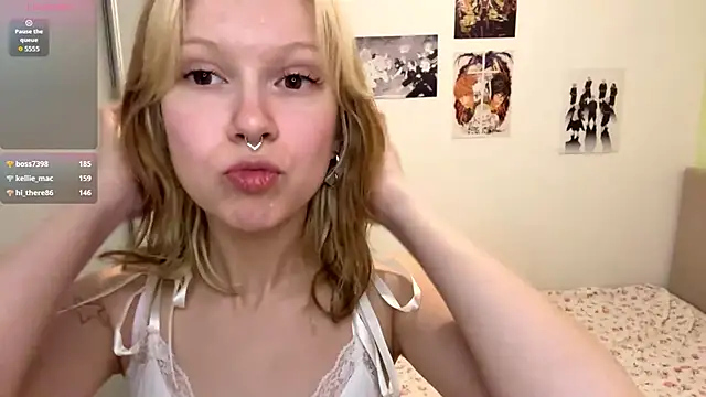 Snapshot of ElfriedaZwack chatting on 05/22/26, 07:23 ElfriedaZwack online show from 05/22/26, 07:23