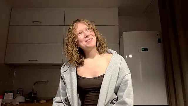 ElfriedaZwack online show from 12/02/25, 12:40