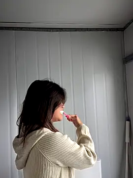 Toffee-00 online show from 11/23/25, 06:23