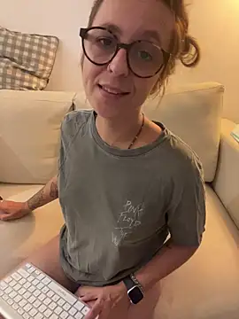 KnotBabe online show from 02/25/26, 04:12