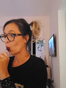 KnotBabe online show from 11/26/25, 04:34