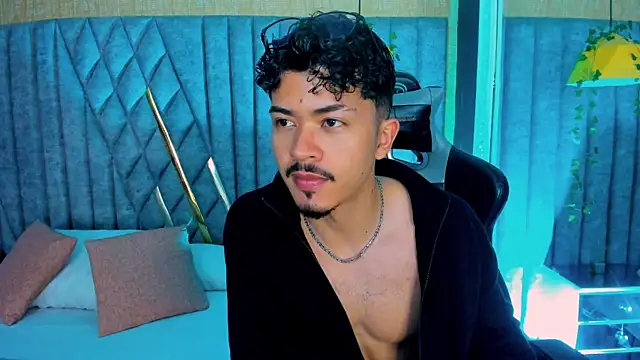 NicolaiKarav online show from 04/08/26, 12:06