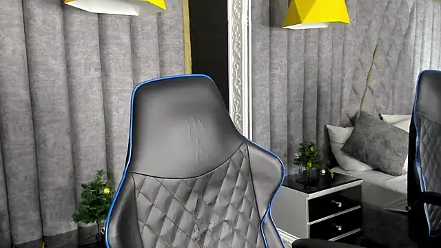 NicolaiKarav online show from 12/18/25, 12:53