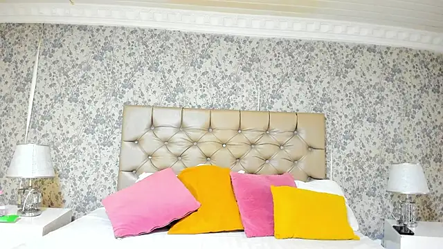 NicolaiKarav online show from 11/26/25, 10:04