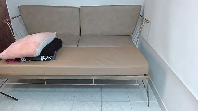 Snapshot of Roxanne_vale chatting on 02/20/26, 08:11 Roxanne vale online show from 02/20/26, 08:11