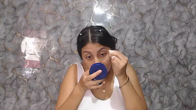 miarouse1531 online show from 02/23/26, 01:55