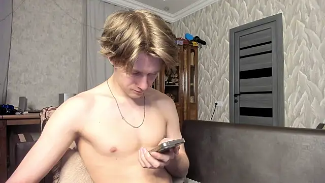 Snapshot of milkiwvy chatting on 06/11/26, 12:23 milkiwvy online show from 06/11/26, 12:23