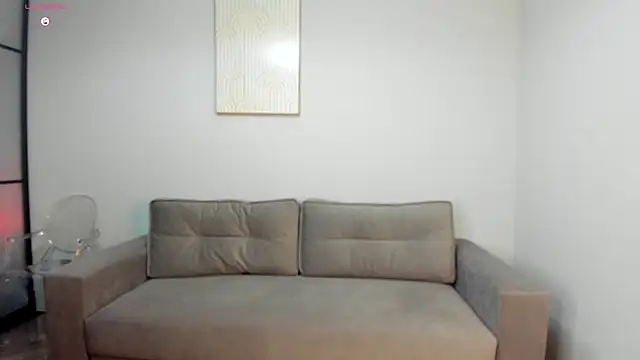 effieelfy online show from 12/17/25, 03:17