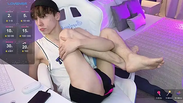 cuMte boy online show from 11/23/25, 04:33