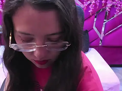 Melanny Colins online show from 11/22/25, 12:15