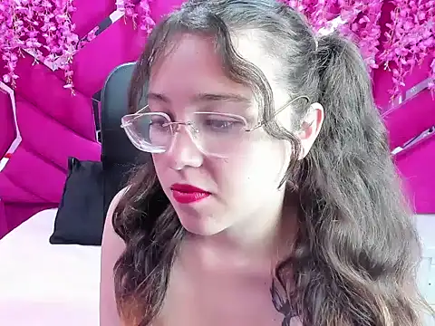 Melanny Colins online show from 11/28/25, 05:57