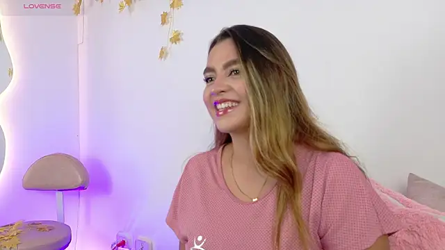 Ambar Carter online show from 11/23/25, 03:27