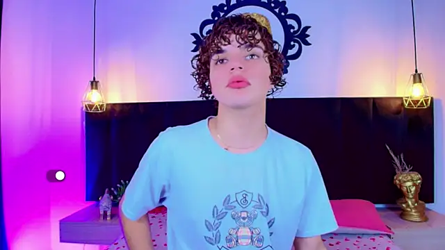 Skyee angel online show from 01/11/26, 01:40