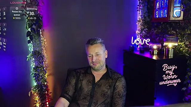 Hunter Fl online show from 04/15/26, 04:00