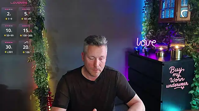 Hunter Fl online show from 04/06/26, 02:18