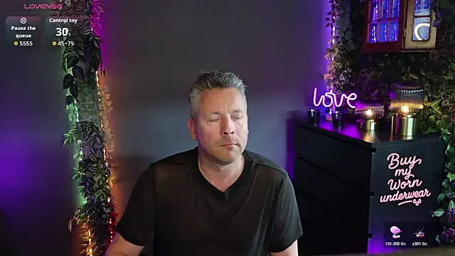 Hunter Fl online show from 04/13/26, 03:38