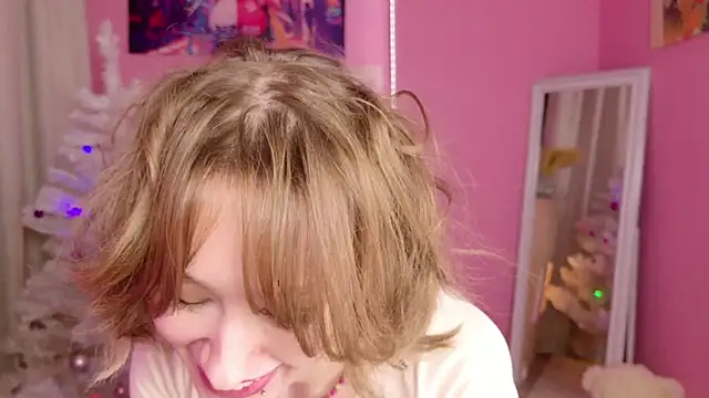 Snapshot of SweetKittyPlay chatting on 12/15/25, 01:50 SweetKittyPlay online show from 12/15/25, 01:50