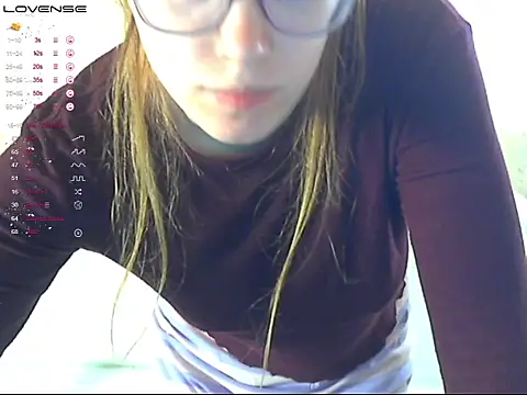 LustfulSarah online show from 06/15/26, 03:01
