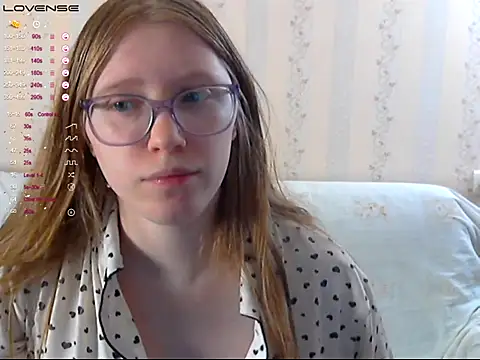 LustfulSarah online show from 12/15/25, 10:15