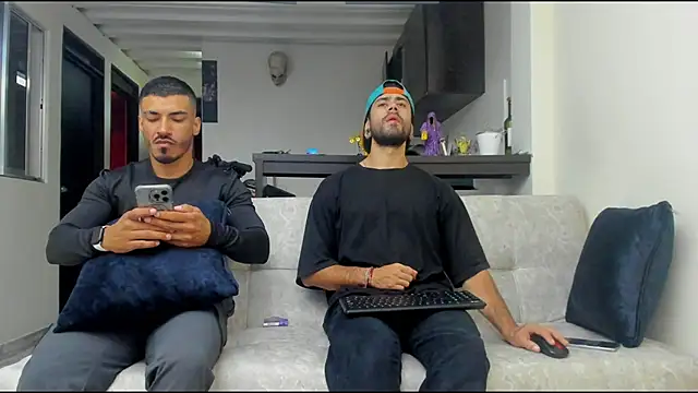 heteros curious online show from 11/24/25, 09:59