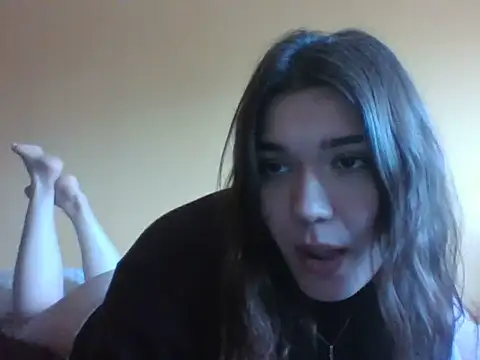 frutillitaaok  online show from 07/07/26, 07:39