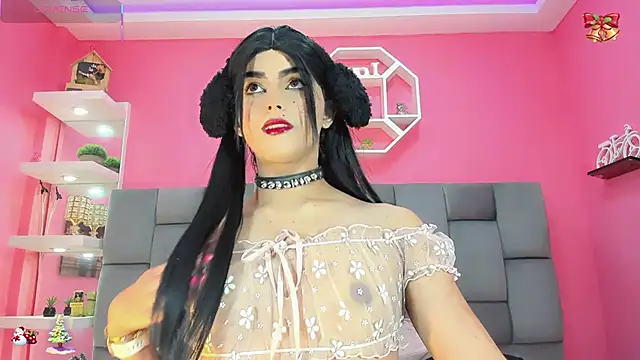 DaleskaSanchez online show from 12/15/25, 08:36