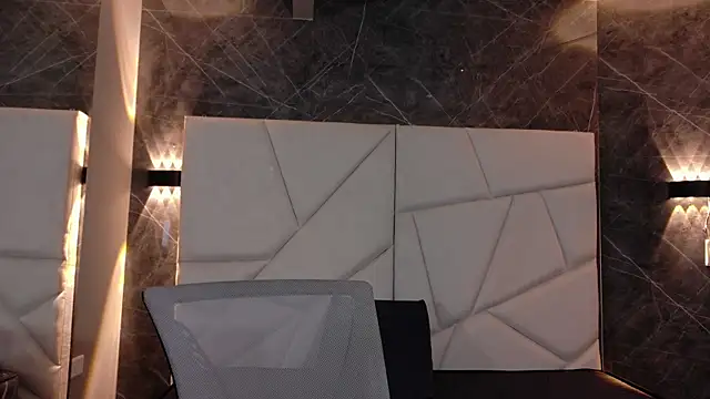 mia violet8 online show from 11/25/25, 12:22