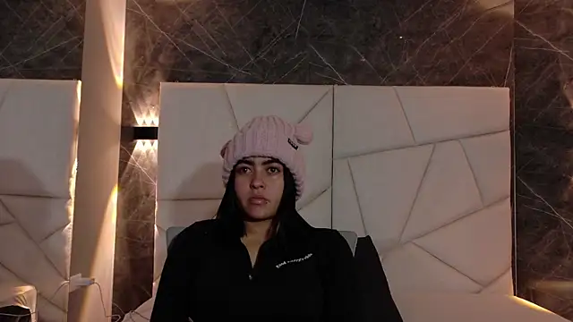 mia violet8 online show from 11/26/25, 01:49