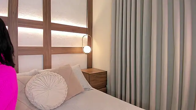 SarhaVega online show from 04/05/26, 02:02