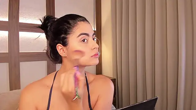 Snapshot of SarhaVega chatting on 02/04/26, 01:06 SarhaVega online show from 02/04/26, 01:06