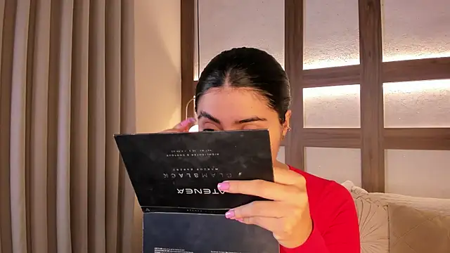 Snapshot of SarhaVega chatting on 01/16/26, 01:37 SarhaVega online show from 01/16/26, 01:37