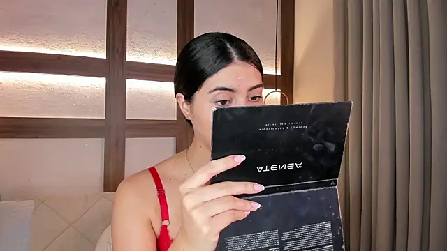 SarhaVega online show from 03/31/26, 01:24