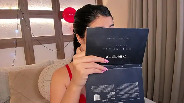 Snapshot of SarhaVega chatting on 02/14/26, 01:11 SarhaVega online show from 02/14/26, 01:11