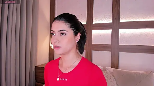 SarhaVega online show from 07/15/26, 12:45