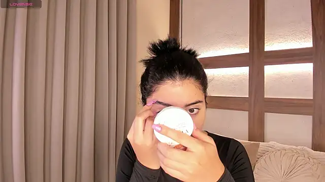 Snapshot of SarhaVega chatting on 01/17/26, 01:47 SarhaVega online show from 01/17/26, 01:47