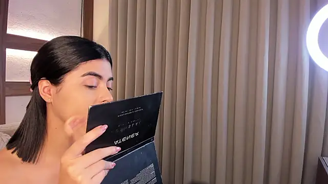 Snapshot of SarhaVega chatting on 03/01/26, 12:27 SarhaVega online show from 03/01/26, 12:27