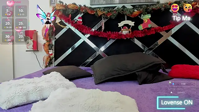 mask red girl online show from 12/04/25, 12:59