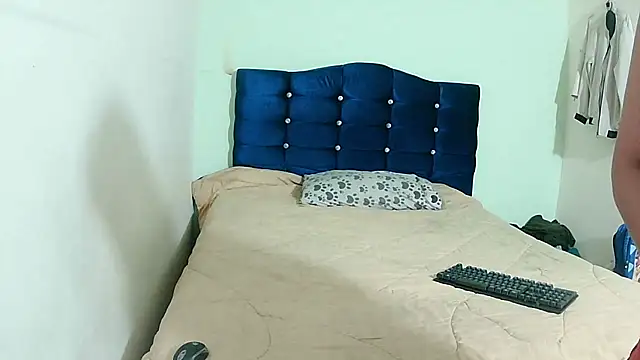 Snapshot of ashleey_palmer chatting on 03/06/26, 10:54 ashleey palmer online show from 03/06/26, 10:54