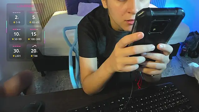 Snapshot of Izelevans chatting on 02/05/26, 12:23 Izelevans online show from 02/05/26, 12:23