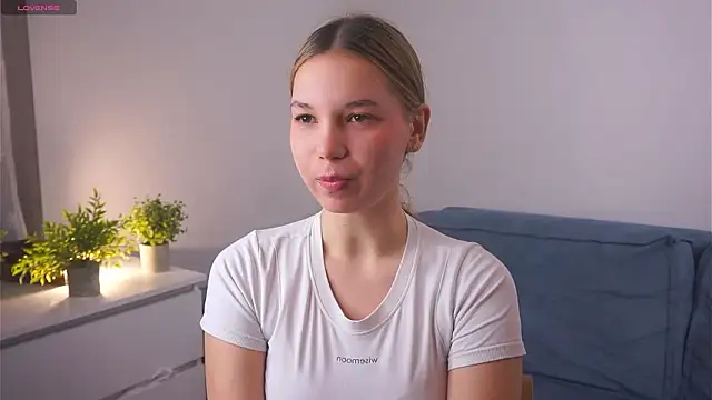 AmparoCilek online show from 03/13/26, 09:09