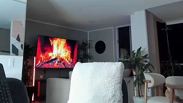 Valenthino Salvatore online show from 03/13/26, 03:44