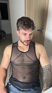 Snapshot of Valenthino_Salvatore chatting on 11/30/25, 03:51 Valenthino Salvatore online show from 11/30/25, 03:51