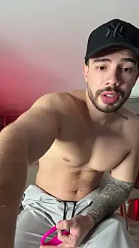 Valenthino Salvatore online show from 12/20/25, 04:26