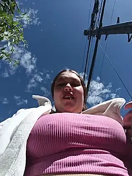 Snapshot of Shofy22 chatting on 11/27/25, 02:17 Shofy22 online show from 11/27/25, 02:17