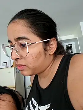 Snapshot of VictoriaSeras19 chatting on 11/29/25, 06:41 VictoriaSeras19 online show from 11/29/25, 06:41